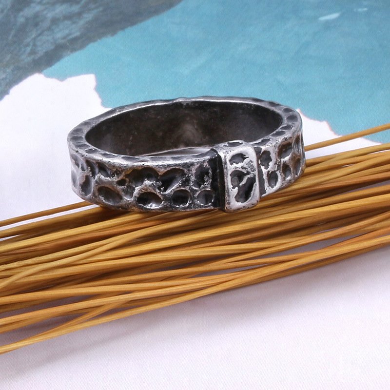Vintage decorative ring ring