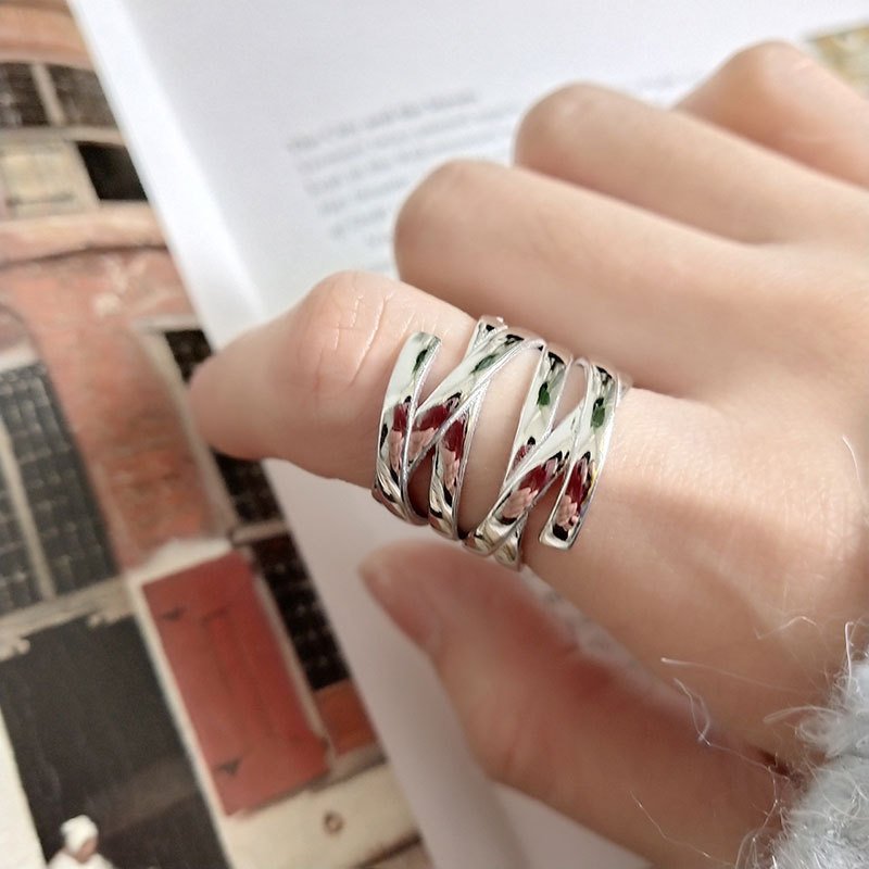 Index finger ring ring tide