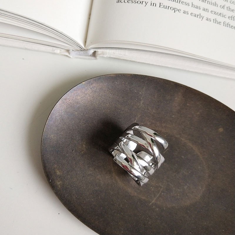 Index finger ring ring tide