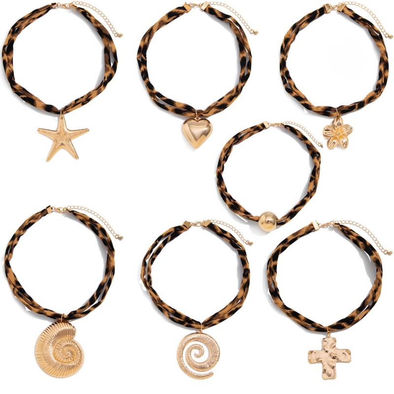 Conch Starfish Pendant Necklace Clavicle Necklace Conch Starfish Pendant Necklace Clavicle Necklace