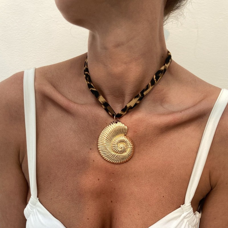Conch Starfish Pendant Necklace Clavicle Necklace Conch Starfish Pendant Necklace Clavicle Necklace
