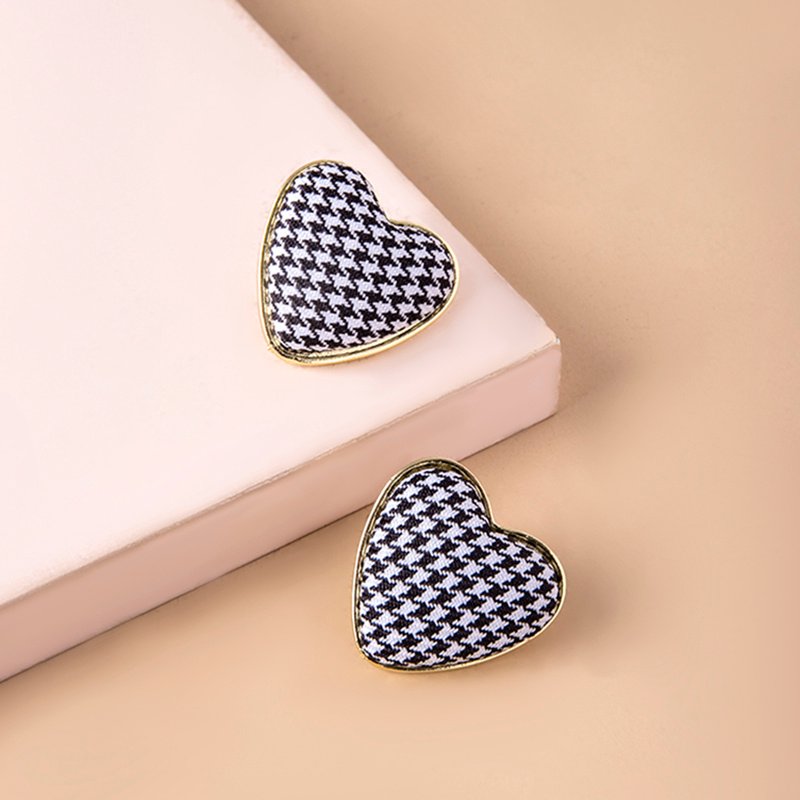 Black White Houndstooth Earrings Big Hea...